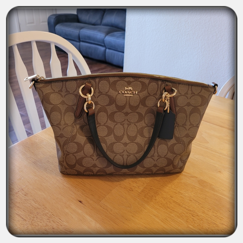 EUC Coach Khaki Small Kelsey Satchel